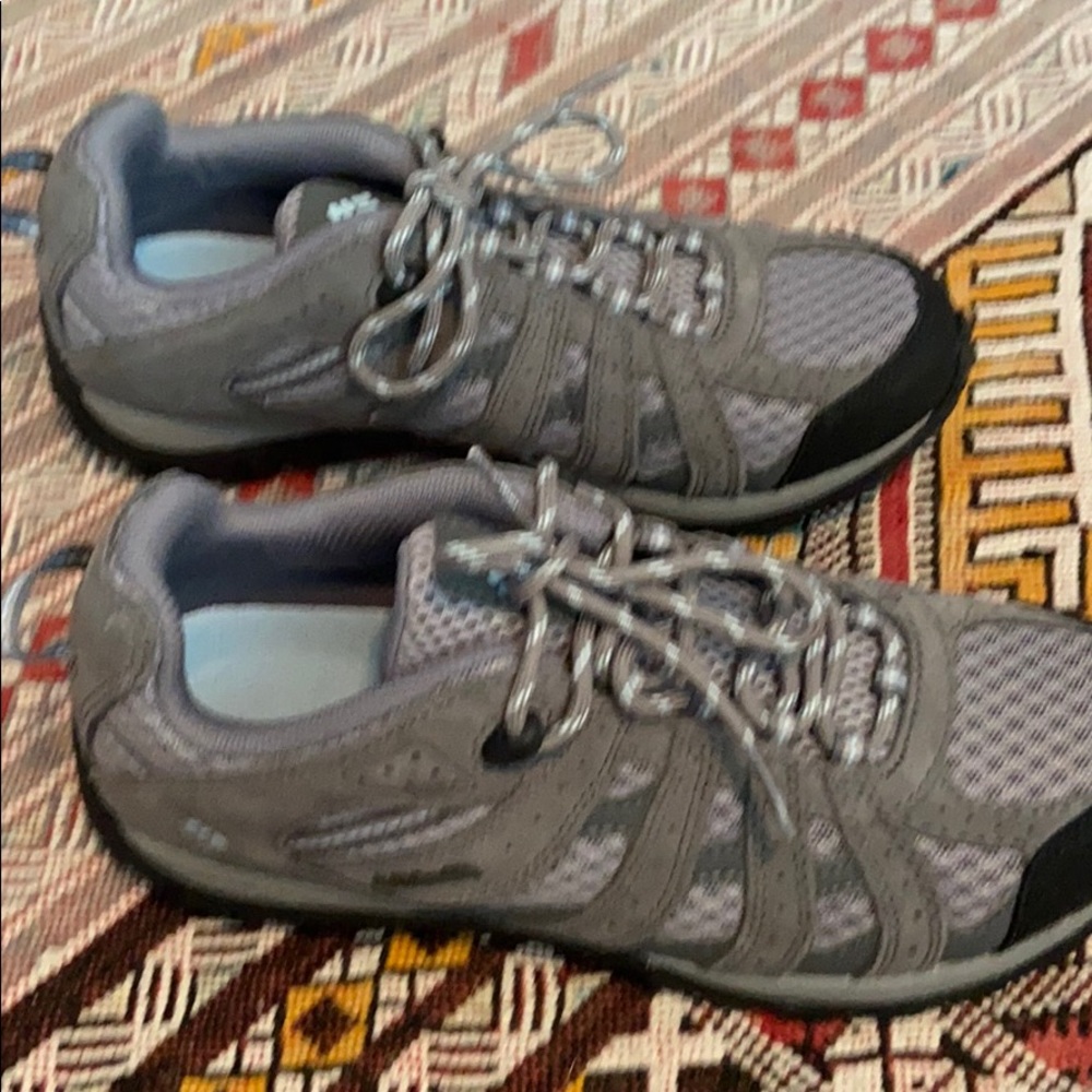 Brand New Columbia Redmond Trail Shoe sz 7.5